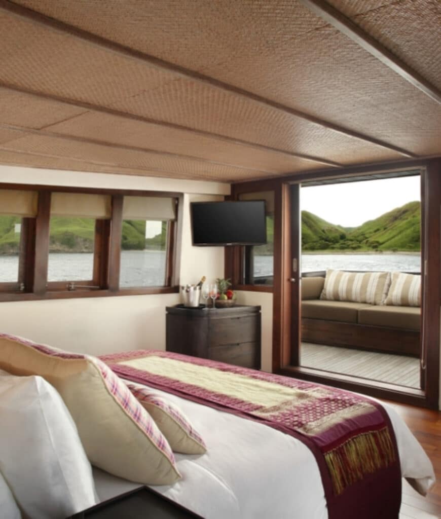 Alila Purnama Luxury Yacht Charter Raja Ampat - 9 (1)