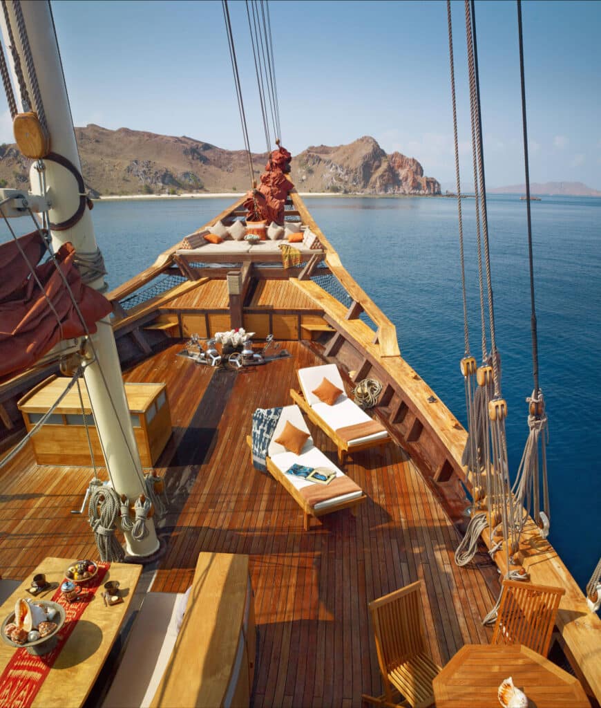 Luxury Yacht Charter Indonesia - 10 - SiDatuBua_027