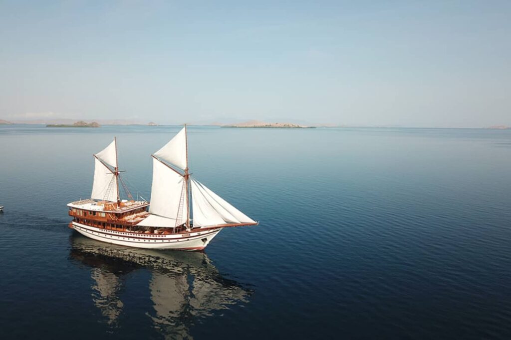 Raja Ampat Charters with Prana by Atzaro sailing through still waters