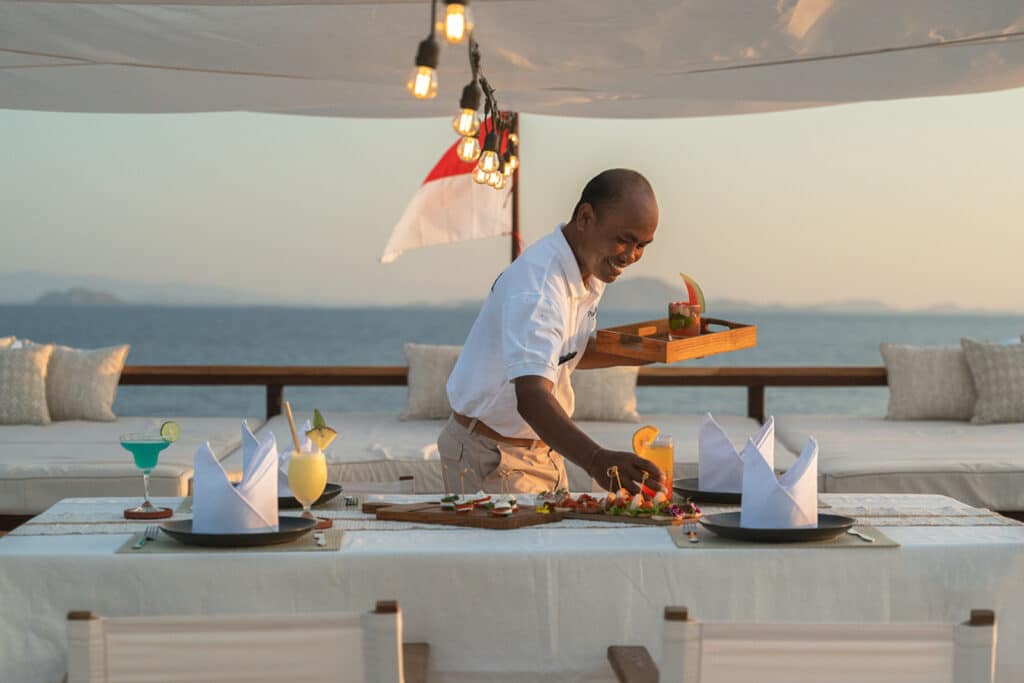 Sanya Luxury Yacht Charter Raja Ampat Dining 1