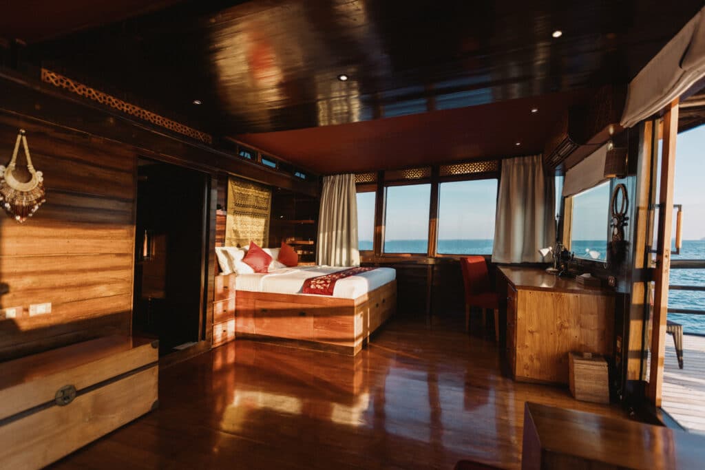 El Aleph Yacht Charter Komodo - _ILL4323-HDR