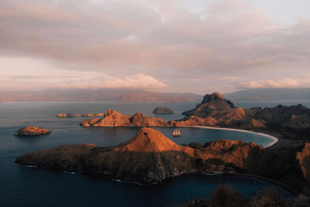 Sejiwa Yacht Charter, Индонезия, Комодо