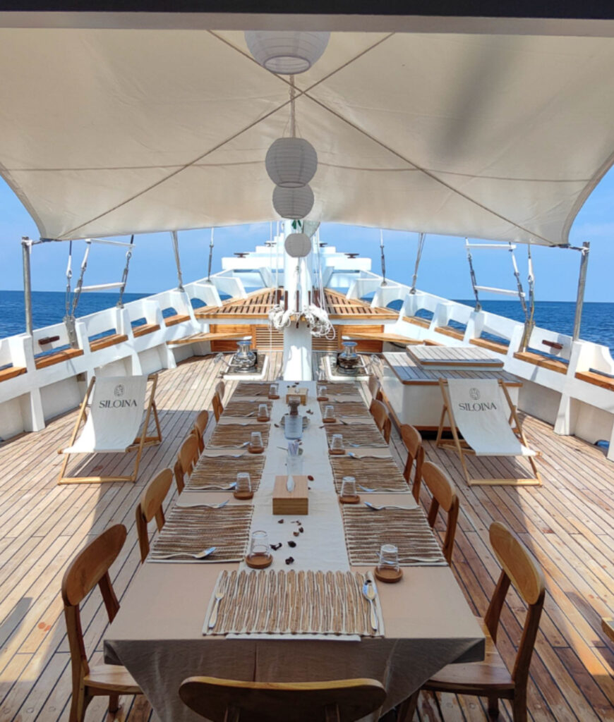 Siloina Luxury Surf Yacht Charter Mentawais - The Boat-1725413923608