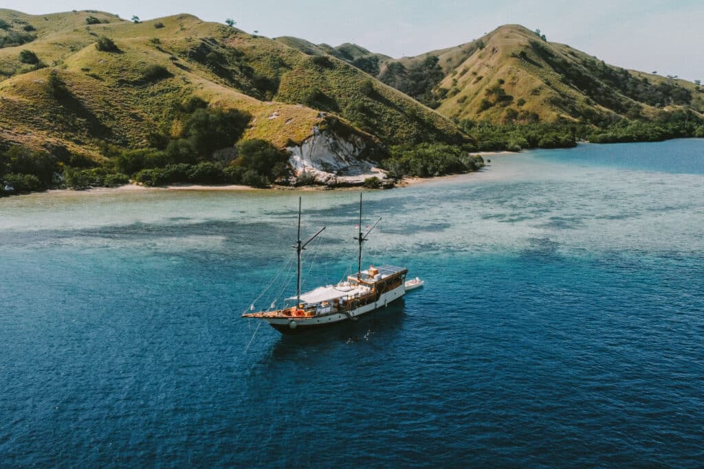 Komodo Yacht Charter SAMARA II BOAT 3